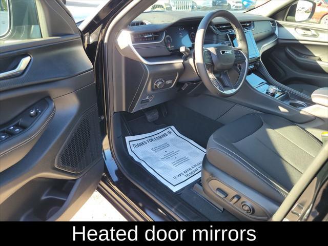 new 2025 Jeep Grand Cherokee car, priced at $31,995