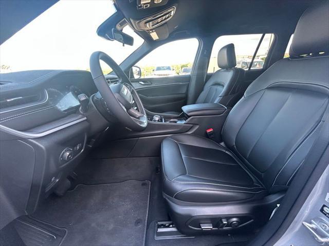 new 2025 Jeep Grand Cherokee car, priced at $41,384