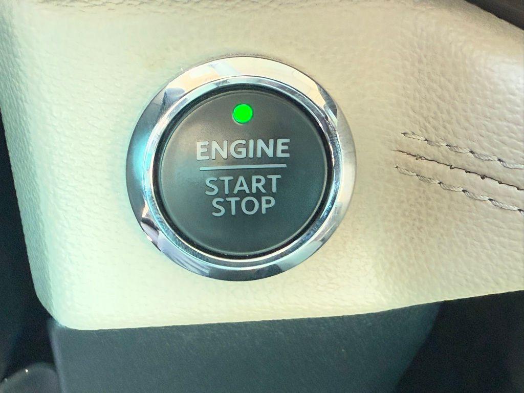 used 2022 Ford Expedition car, priced at $40,906