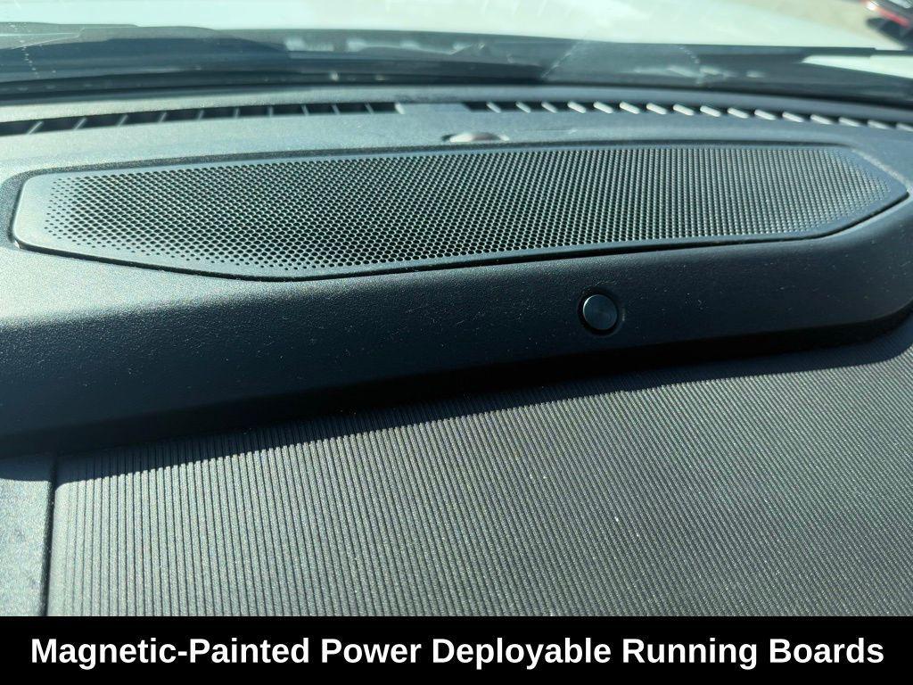 used 2022 Ford Expedition car, priced at $40,906