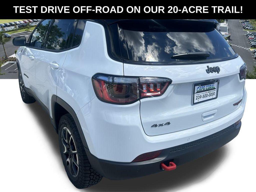 new 2025 Jeep Compass car, priced at $30,890