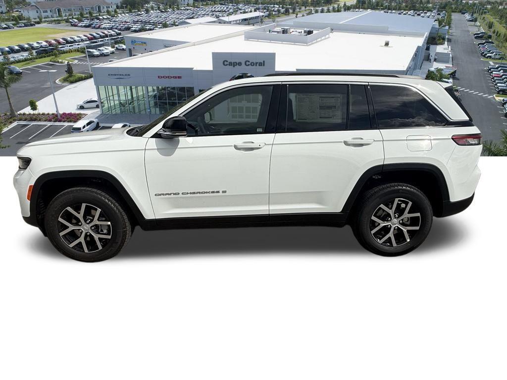 new 2025 Jeep Grand Cherokee car, priced at $39,300