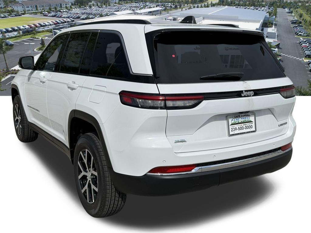 new 2025 Jeep Grand Cherokee car, priced at $39,300