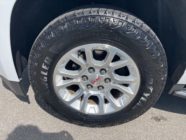 used 2020 GMC Yukon XL car, priced at $32,752