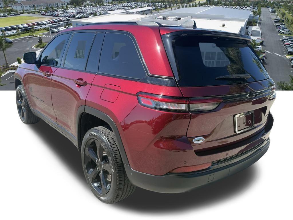 used 2024 Jeep Grand Cherokee car, priced at $31,917