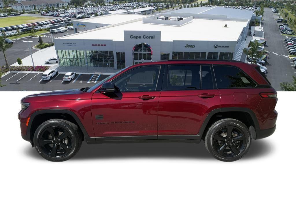used 2024 Jeep Grand Cherokee car, priced at $31,917