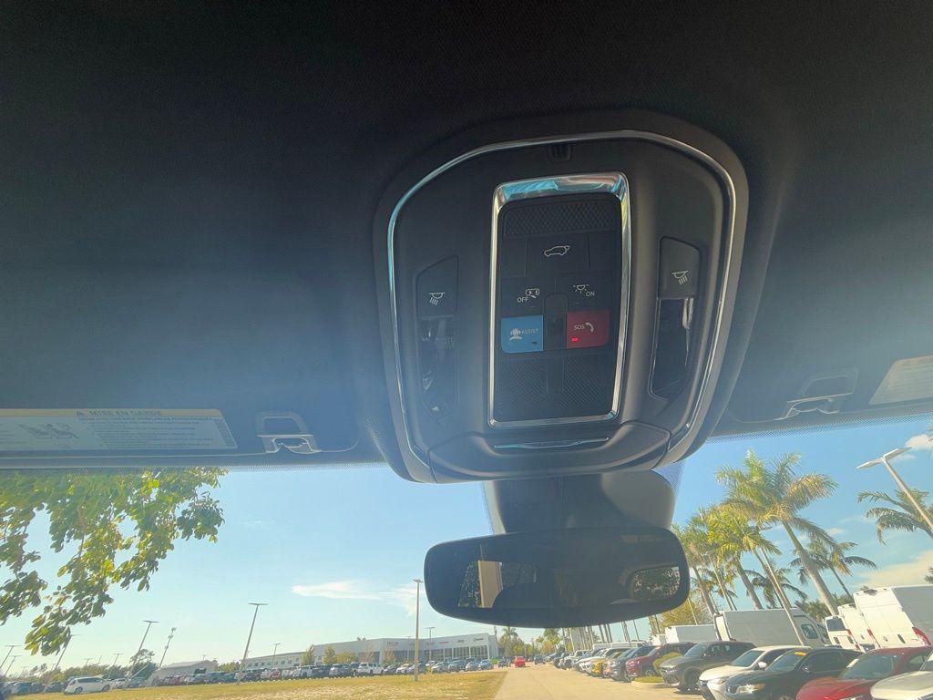 used 2024 Jeep Grand Cherokee car, priced at $31,917