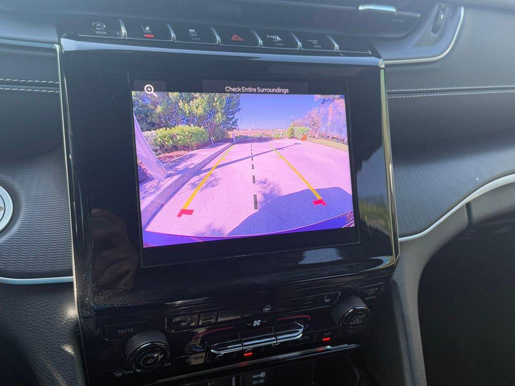 used 2024 Jeep Grand Cherokee car, priced at $31,917