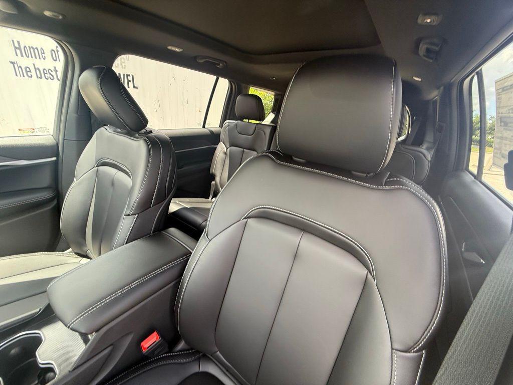 new 2025 Jeep Grand Cherokee L car, priced at $41,585