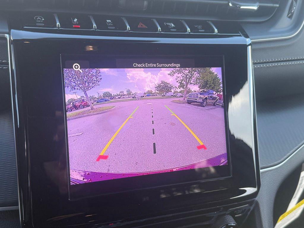 new 2025 Jeep Grand Cherokee car, priced at $36,875