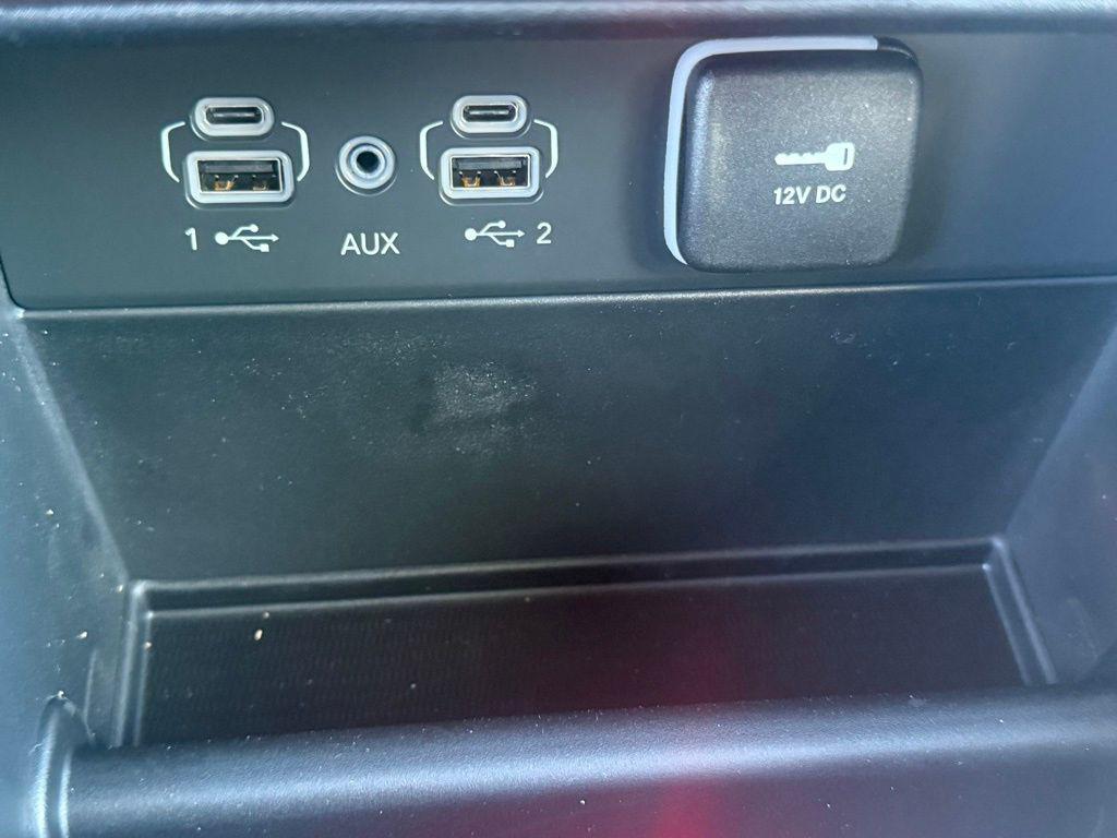 new 2025 Jeep Grand Cherokee car, priced at $36,875