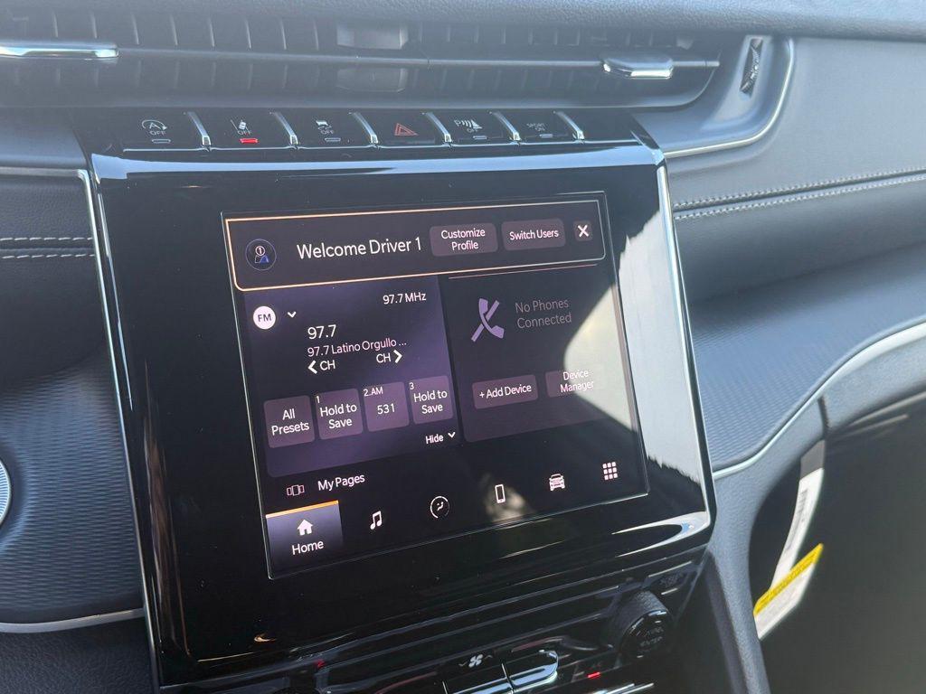 new 2025 Jeep Grand Cherokee car, priced at $36,875