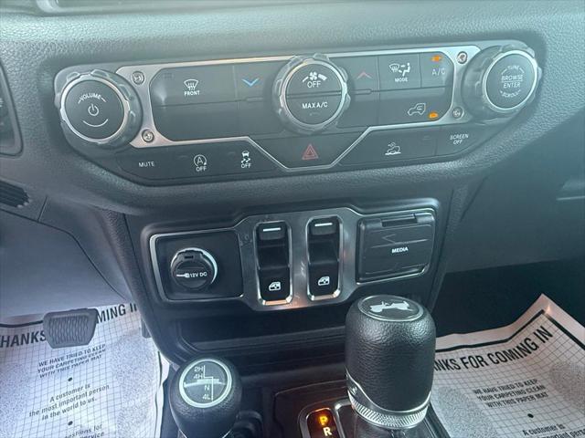 new 2025 Jeep Wrangler car, priced at $44,032