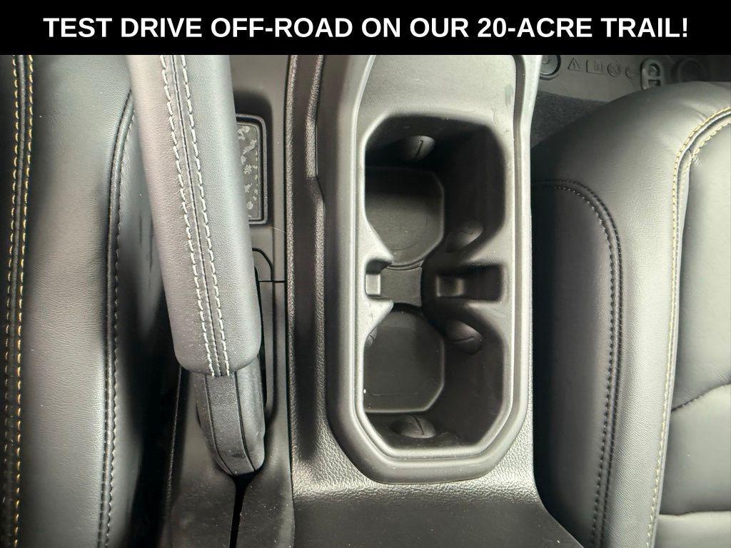 new 2025 Jeep Wrangler car, priced at $98,580