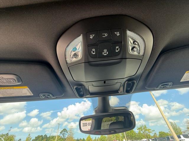 new 2025 Chrysler Pacifica car, priced at $44,235