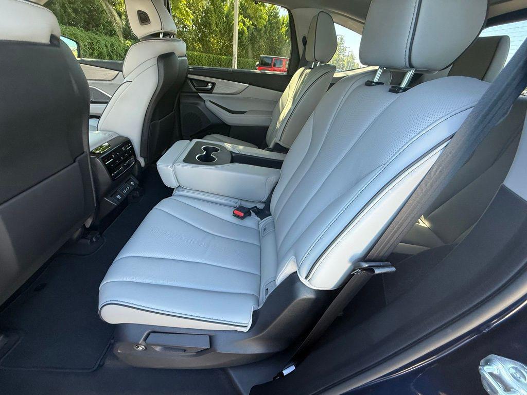 used 2023 Acura MDX car, priced at $47,150