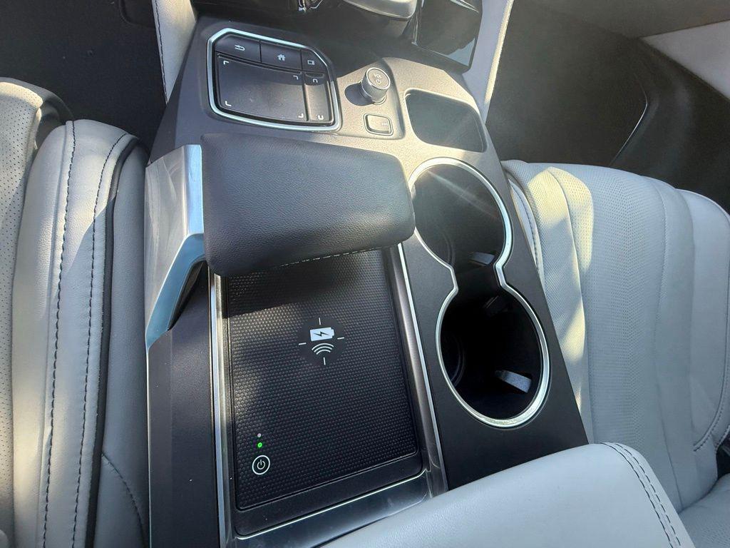used 2023 Acura MDX car, priced at $47,150