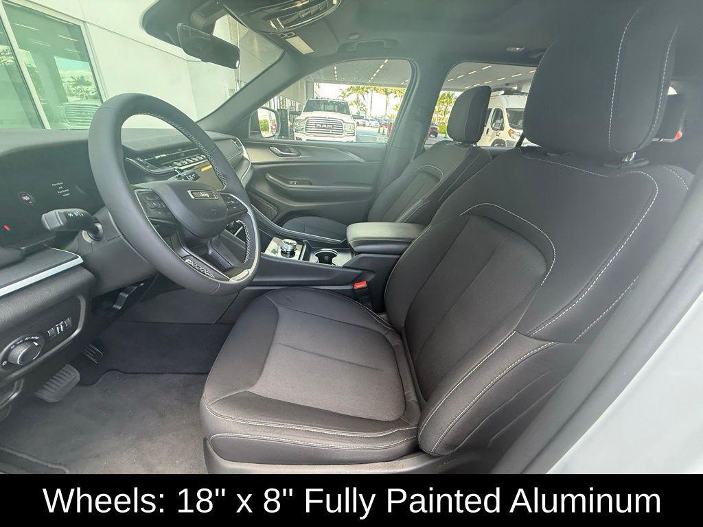 used 2025 Jeep Grand Cherokee car, priced at $31,545