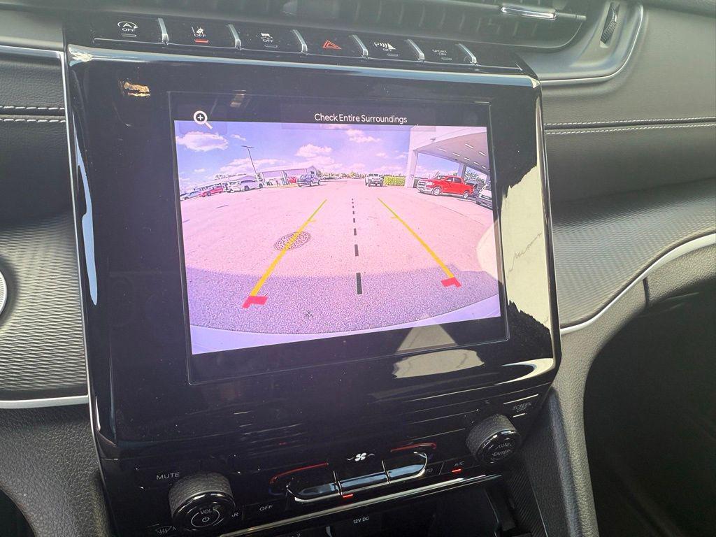 used 2025 Jeep Grand Cherokee car, priced at $31,545