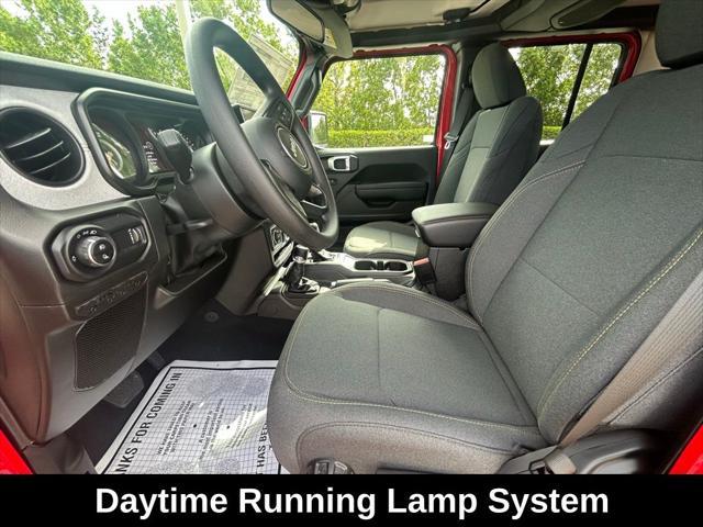 new 2025 Jeep Gladiator car, priced at $41,885