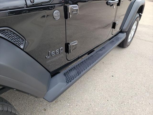 used 2022 Jeep Wrangler Unlimited car, priced at $28,921