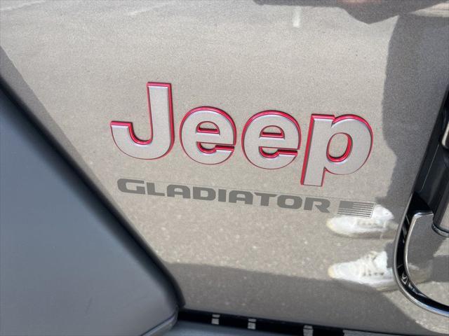 new 2025 Jeep Gladiator car, priced at $46,995