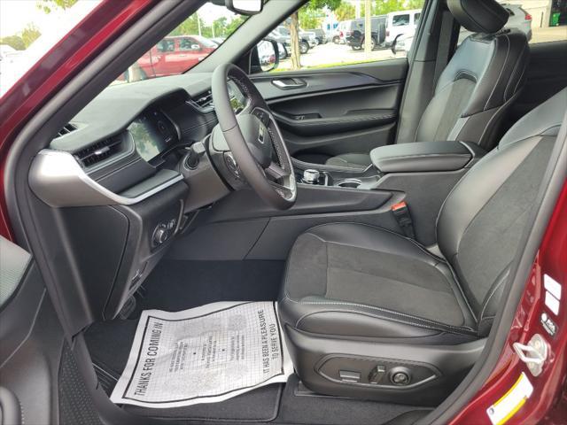 new 2025 Jeep Grand Cherokee car, priced at $45,554