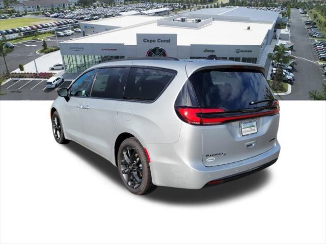 new 2024 Chrysler Pacifica car, priced at $43,294