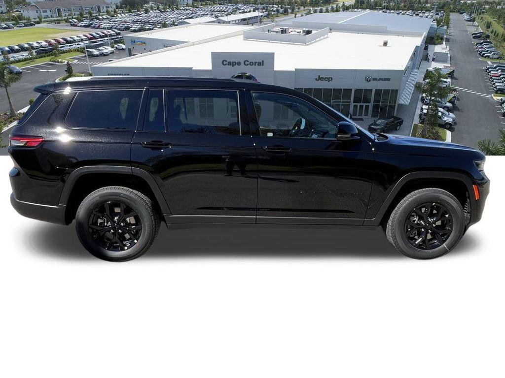 new 2025 Jeep Grand Cherokee L car, priced at $41,782