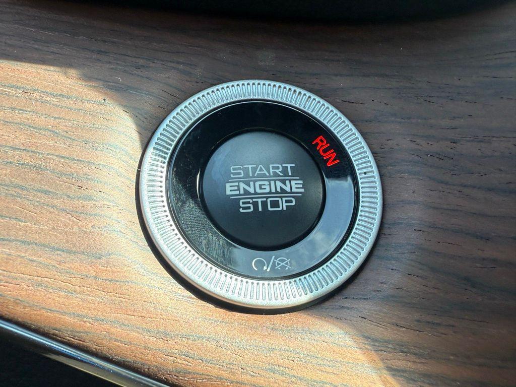 new 2025 Jeep Grand Cherokee car, priced at $58,388