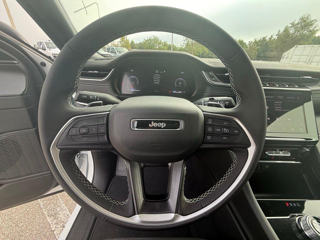 new 2025 Jeep Grand Cherokee L car, priced at $35,280