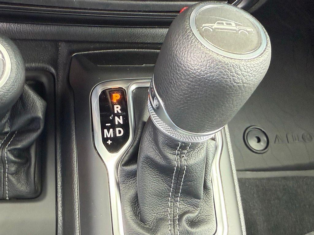 new 2025 Jeep Gladiator car, priced at $39,726