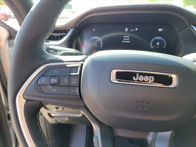 new 2025 Jeep Grand Cherokee car, priced at $45,554