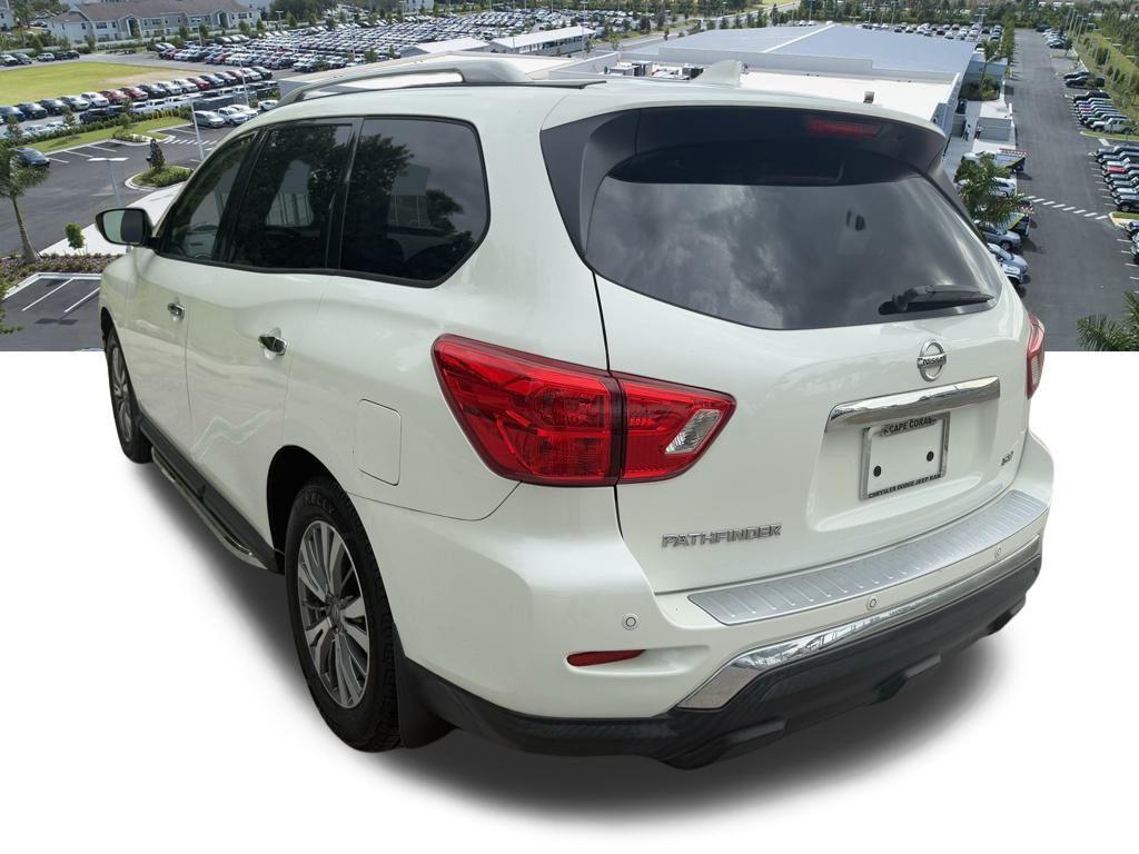 used 2020 Nissan Pathfinder car, priced at $13,547