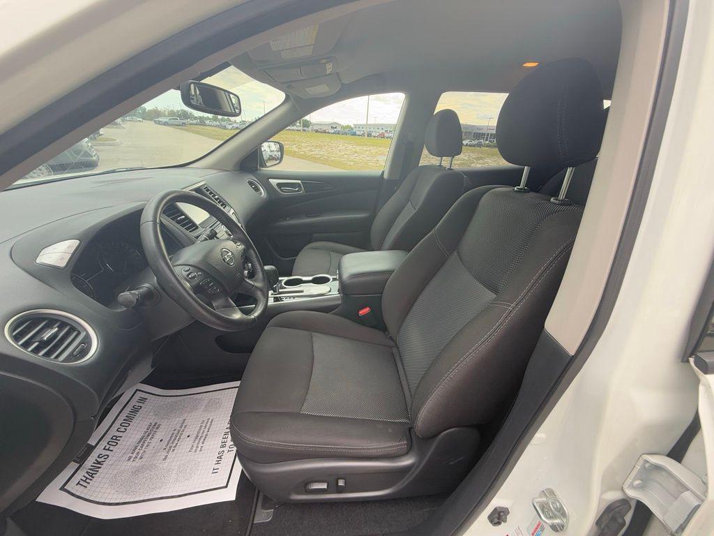 used 2020 Nissan Pathfinder car, priced at $13,547