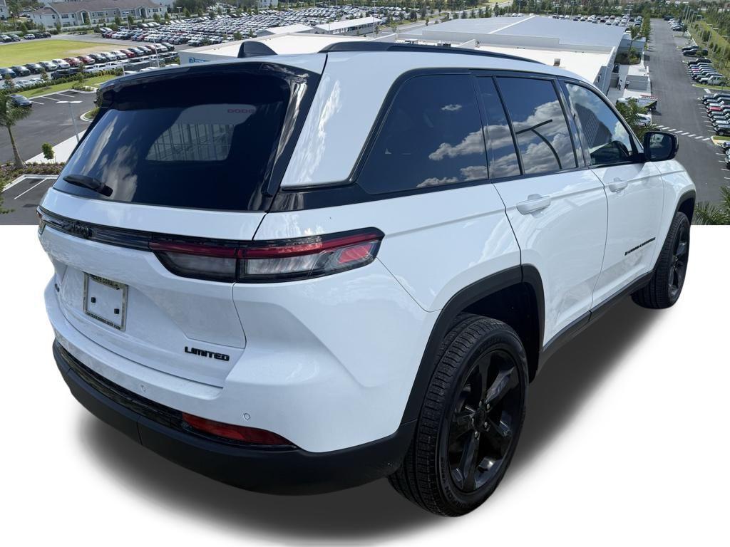 used 2025 Jeep Grand Cherokee car, priced at $39,363