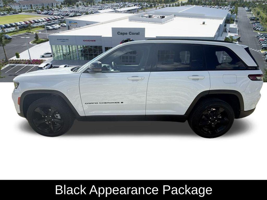 used 2025 Jeep Grand Cherokee car, priced at $39,363