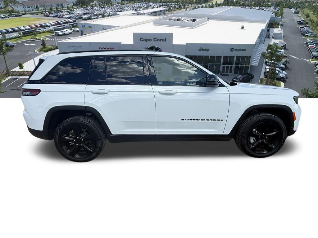 used 2025 Jeep Grand Cherokee car, priced at $39,363