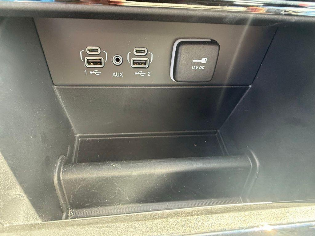 used 2025 Jeep Grand Cherokee car, priced at $39,363