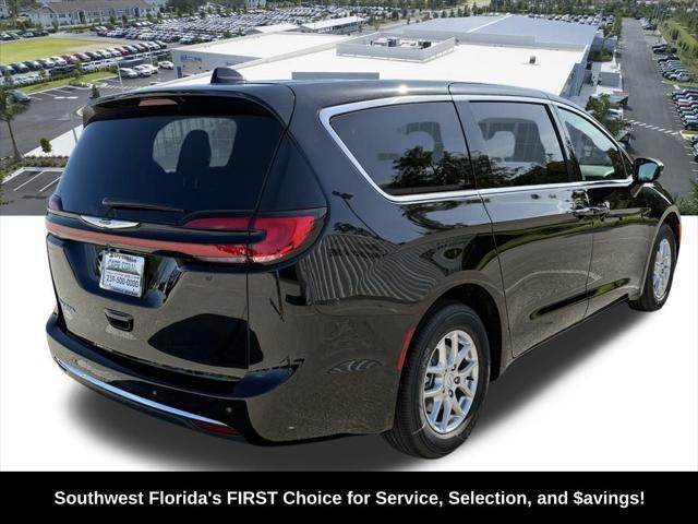 new 2025 Chrysler Pacifica car, priced at $41,096