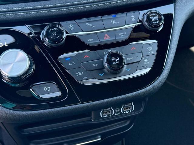 new 2025 Chrysler Pacifica car, priced at $41,096