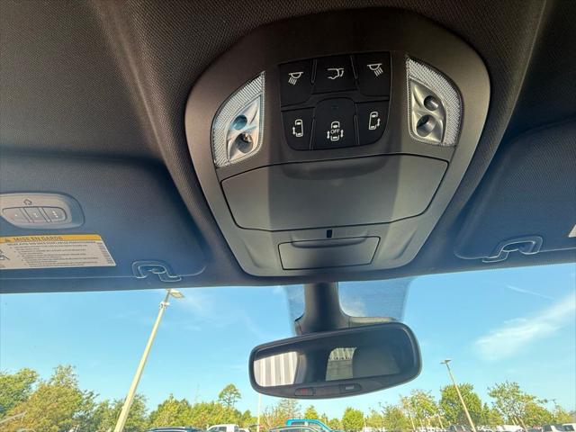 new 2025 Chrysler Pacifica car, priced at $41,096
