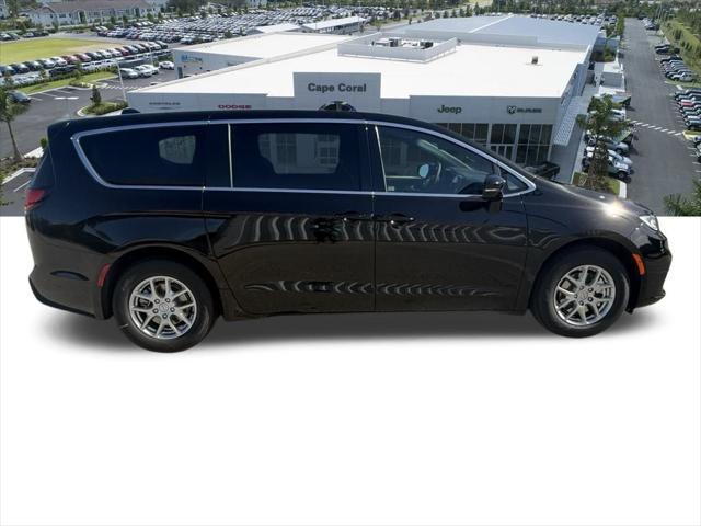 new 2025 Chrysler Pacifica car, priced at $41,096