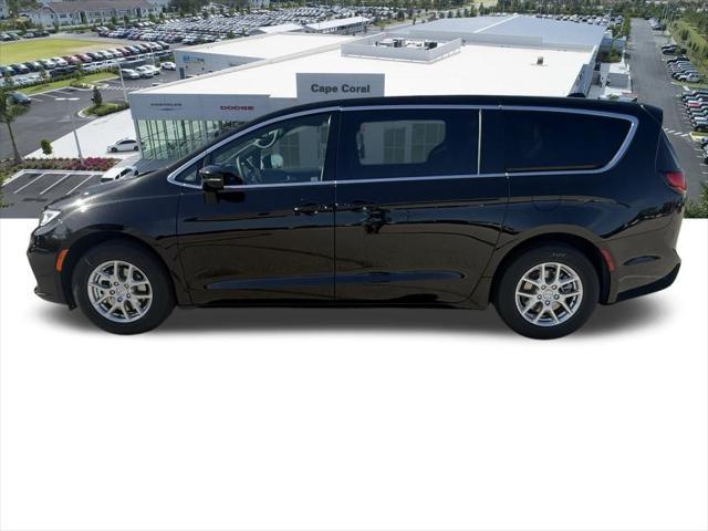 new 2025 Chrysler Pacifica car, priced at $41,096