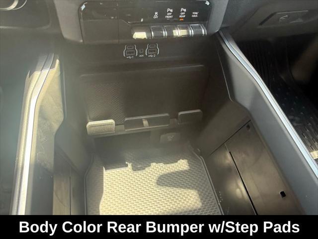 new 2025 Ram 1500 car, priced at $49,581