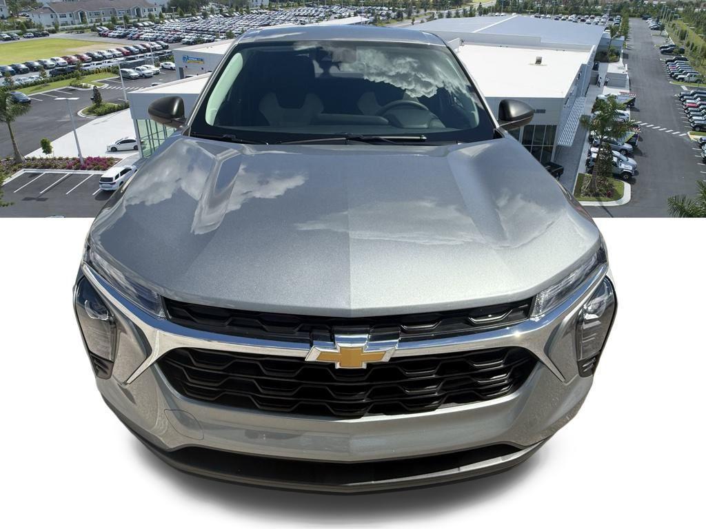 used 2024 Chevrolet Trax car, priced at $16,327