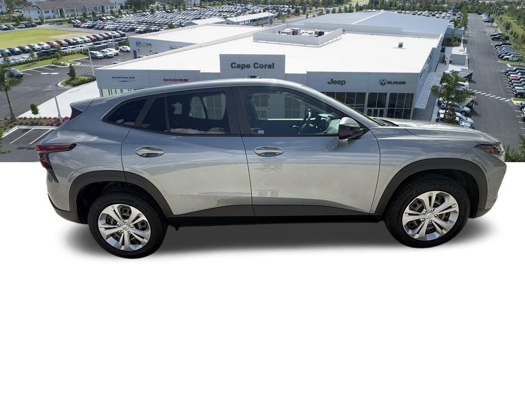 used 2024 Chevrolet Trax car, priced at $16,327