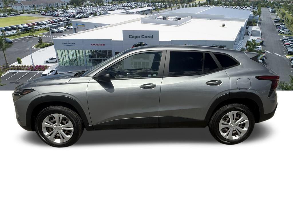 used 2024 Chevrolet Trax car, priced at $16,327