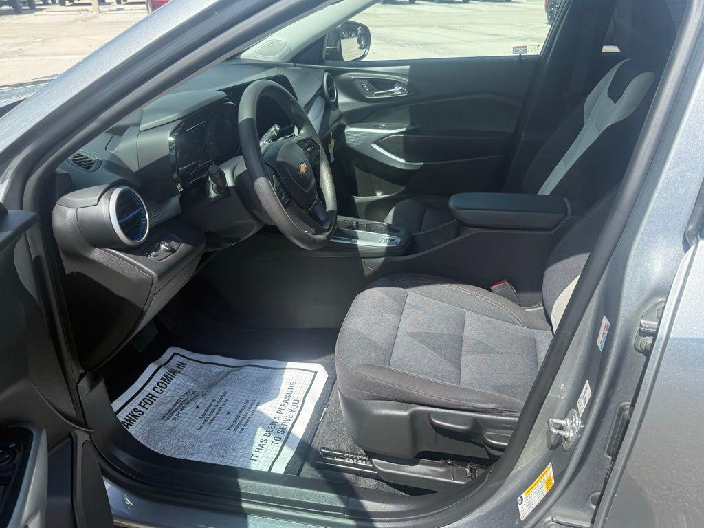 used 2024 Chevrolet Trax car, priced at $16,327