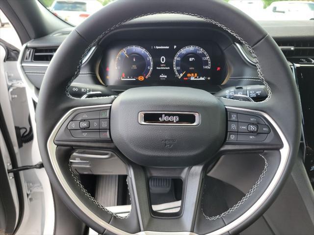 new 2025 Jeep Grand Cherokee car, priced at $37,917